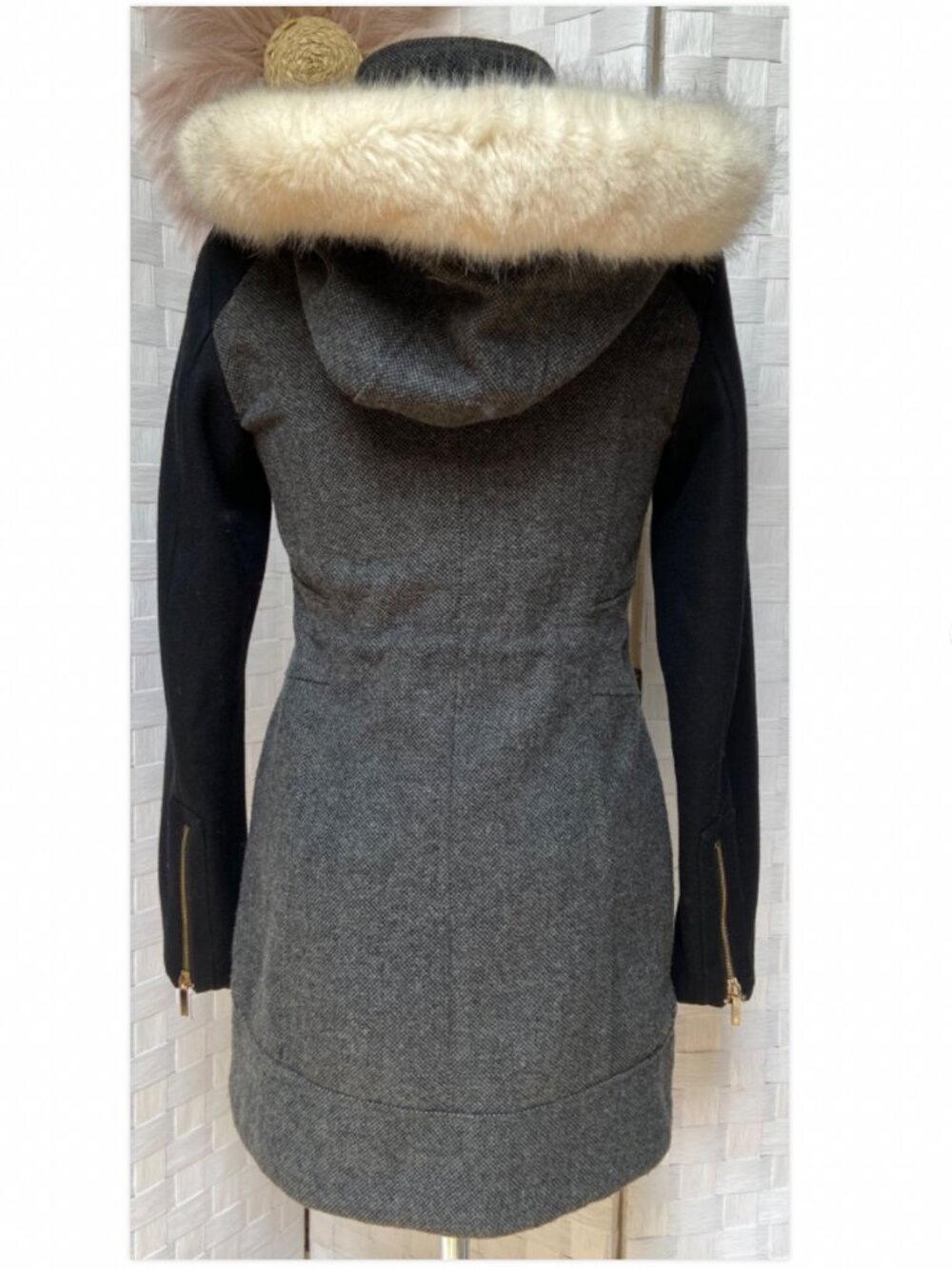 Laundry By Shelli Segal Gray Black Tweed Wool Faux Fur Hood Coat Jacket Size XS - Picture 4 of 12